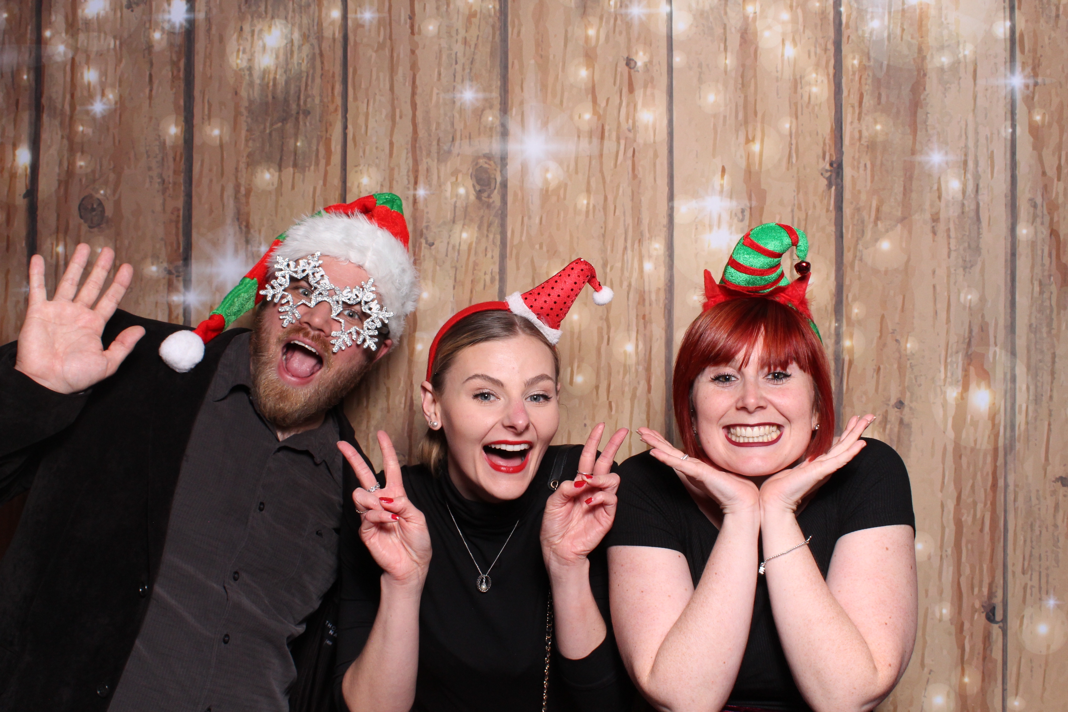 Tes Christmas party  | View more photos from the event at gallery.magicimages.uk/u/MagicImages/Tes-Christmas-party